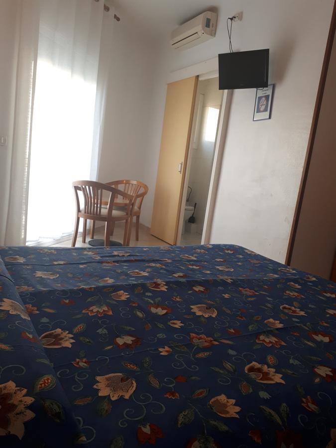 Hostal Margarita 皮内达德马尔 外观 照片