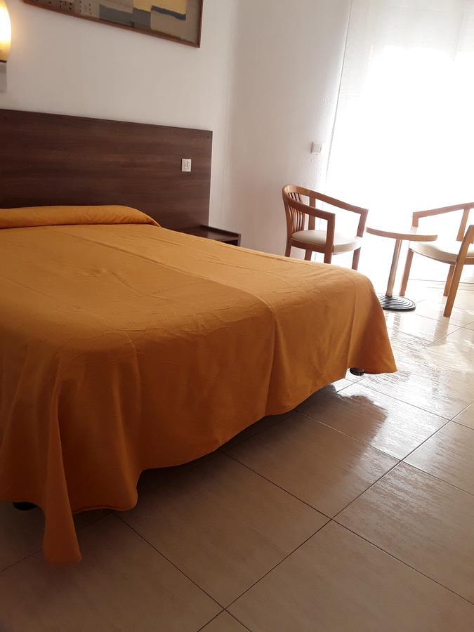 Hostal Margarita 皮内达德马尔 外观 照片