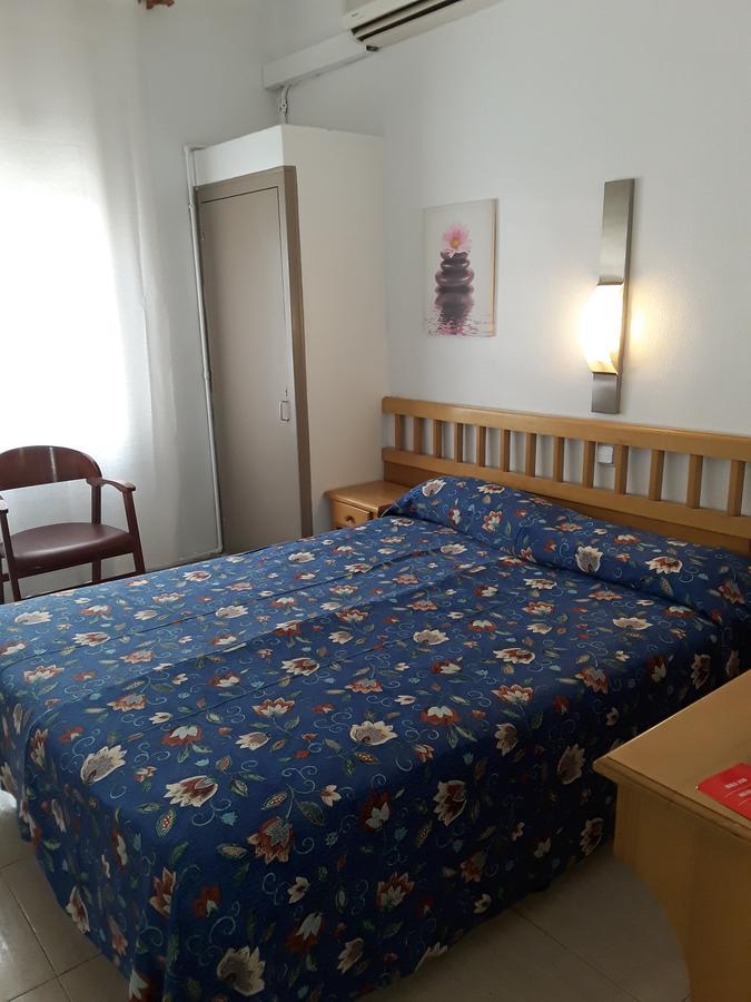 Hostal Margarita 皮内达德马尔 外观 照片