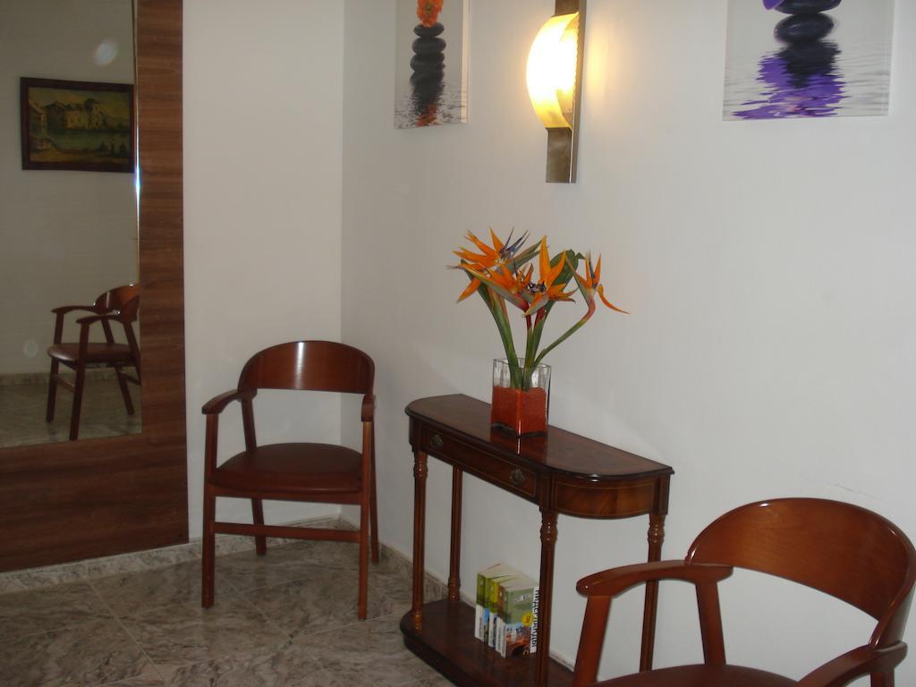 Hostal Margarita 皮内达德马尔 外观 照片
